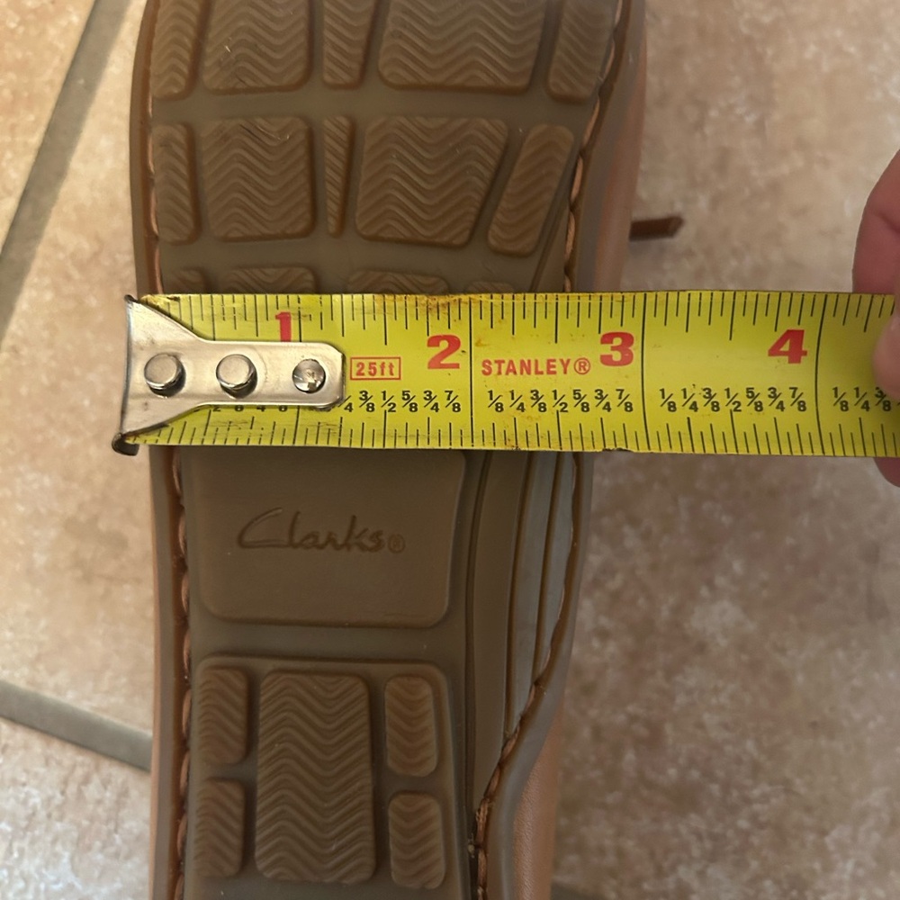 Clarks Ultimate Collection Loafers Women’s 9 Tan - Picture 7 of 8